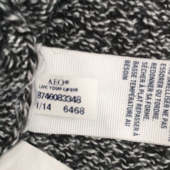 AMERICAN EAGLE OUTFITTERS XS AE Wool Blend Cable Knit Zippered Sweater - Picture 7 of 16